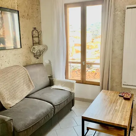 Cozy Studio In The Charming Village In The Old Town Of